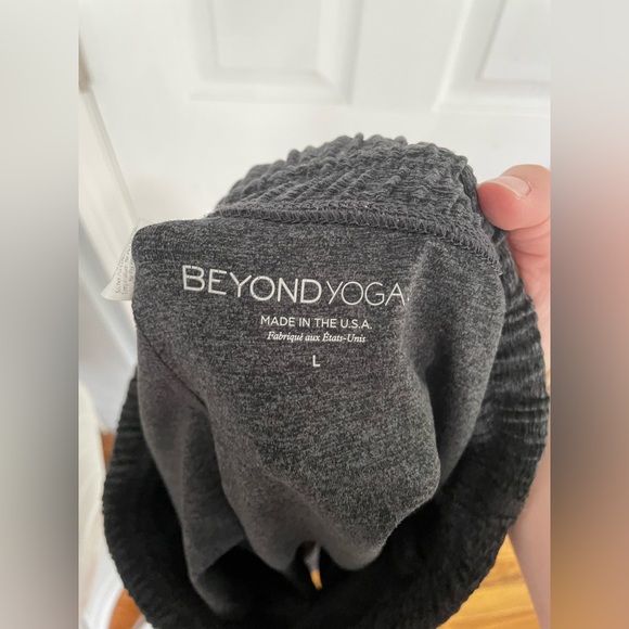 Beyond Yoga Spacedye Worked Up Shorts Black Charcoal Size Large - Picture 6 of 6